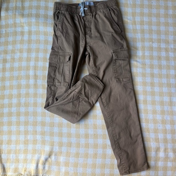 Old Navy Kids Slim Taper Tan Cargo Joggers - Picture 2 of 4